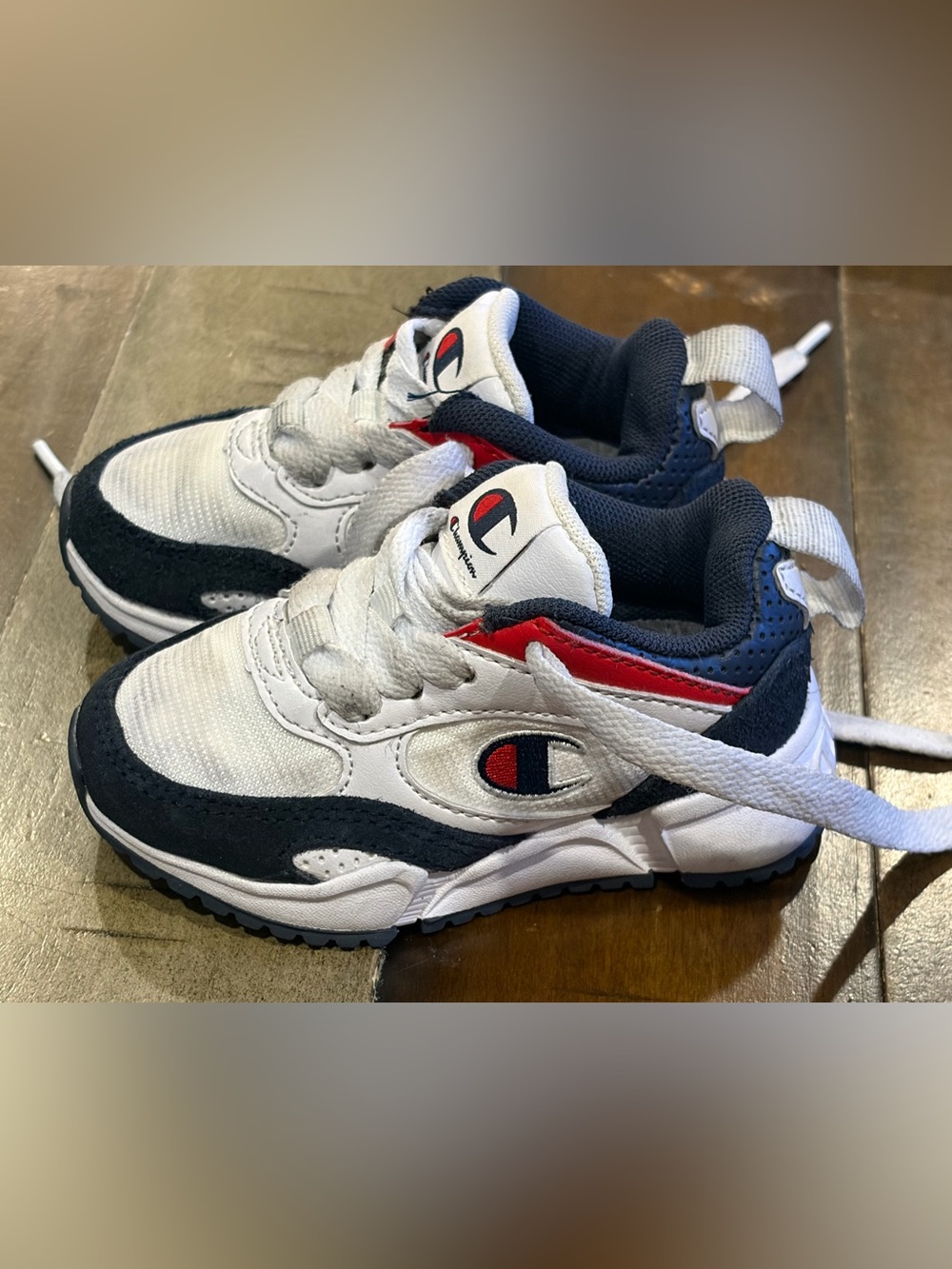 Champion Retro Shoes White/Blue/Red Shoes Sz 5T